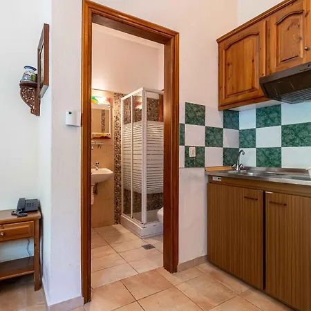 Papachristou 3* 차가라다