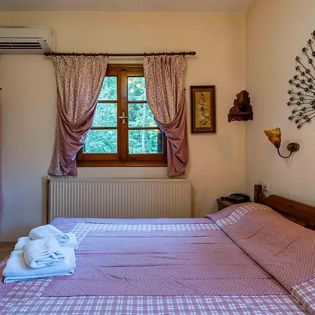 Papachristou 公寓式酒店 3*