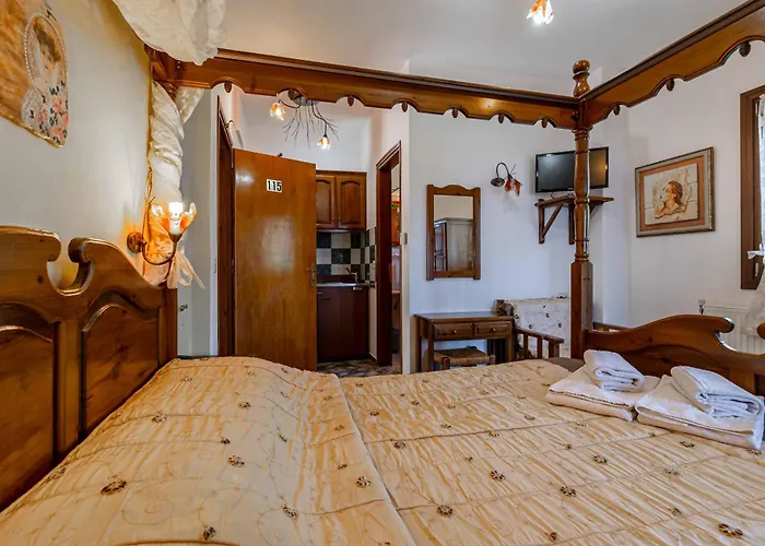 Papachristou Aparthotel 3*